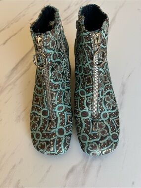 Jeffrey Campbell Women’s Jacquard Patterned Ankle Boots in Turquoise and Brown